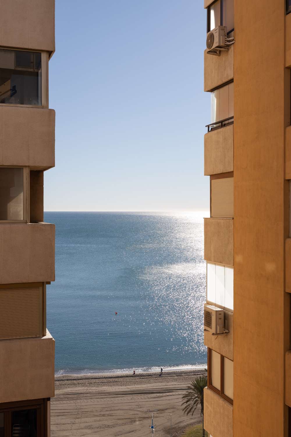 Apartment mit Blick auf den Hafen und das Meer der Stadt Malaga