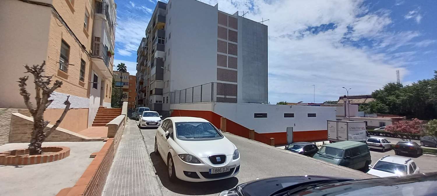 Venta Piso en Urbanizacion Los Arcos algeciras ( Cadiz )