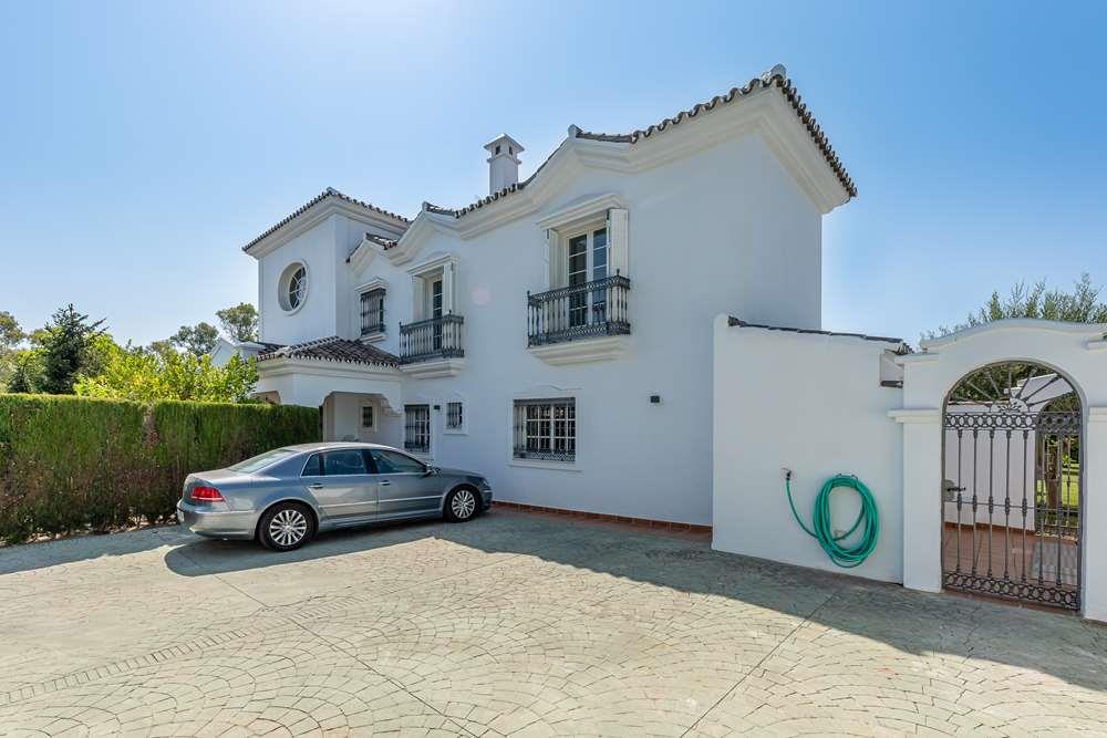 Spectacular Villa in Guadalmina Baja