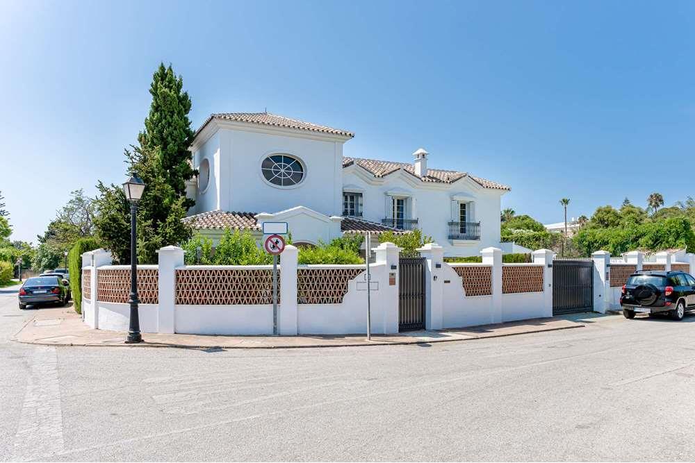 Spectacular Villa in Guadalmina Baja