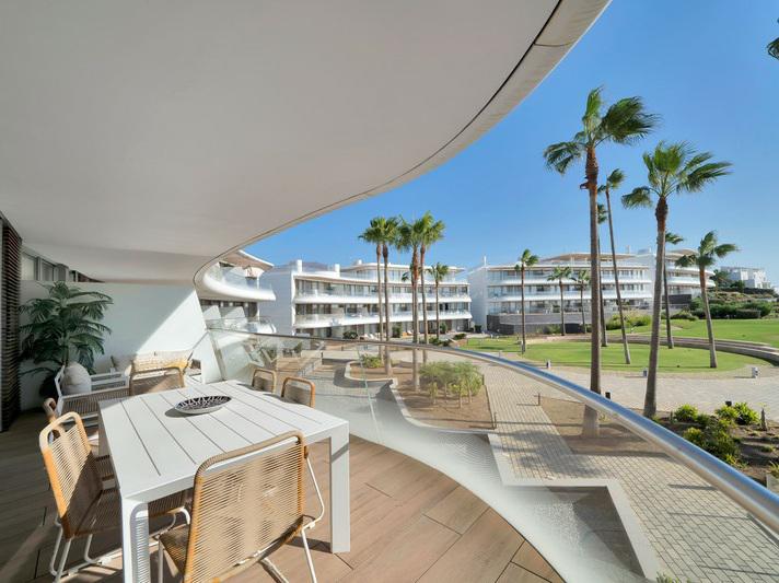 Apartament a primera línia Milla Oro Estepona