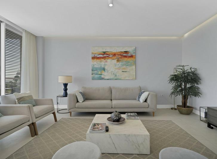 Apartment on the first line of the Golden Mile in Estepona